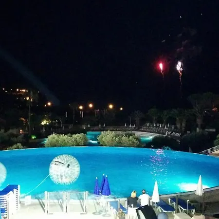 Rivage Du Lac Agay : T3 Jardin Calme - Rl - Esterel Vacances 60la Lägenhet